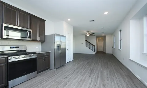 $2,850 | 7124 Elgin Street, Pearland, TX 77584