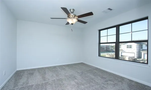 $2,850 | 7124 Elgin Street, Pearland, TX 77584