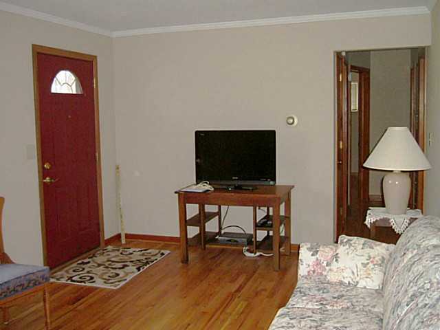 2495 Cranford Road Columbus, OH 43221 - Photo 4 of 14