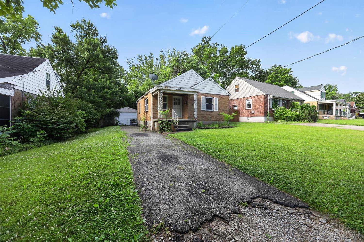 364 Ingram Road Cincinnati, OH 45218 - Photo 4 of 31