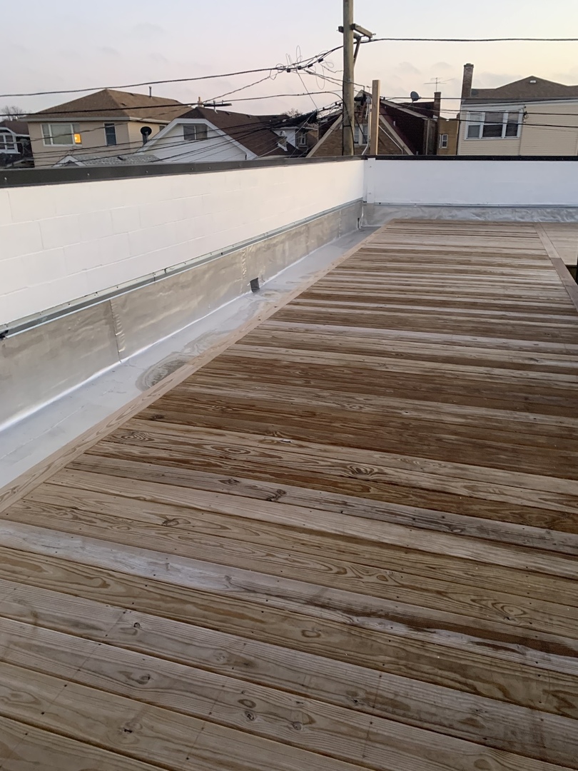 5259 West Roscoe Street, Unit 1F Chicago, IL 60641 - Photo 48 of 53 a view of a terrace view