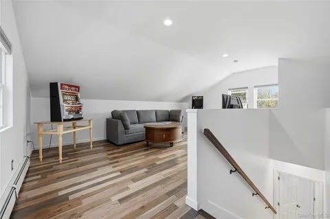 $525,000 | 7 Didio Lane, Montgomery, NY 12549