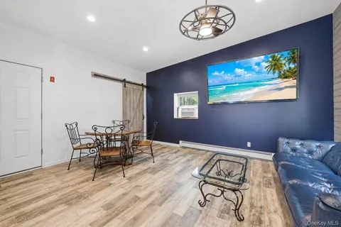 $525,000 | 7 Didio Lane, Montgomery, NY 12549