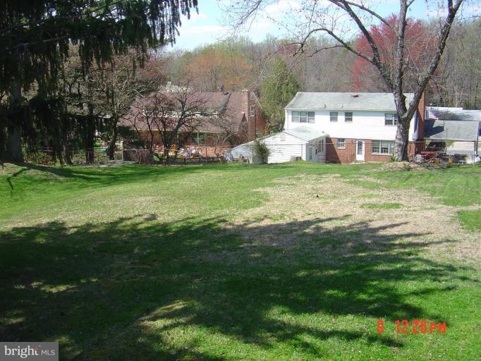 3230 Powder Mill Road Hyattsville, MD 20783 - Photo 10 of 10 Back yard