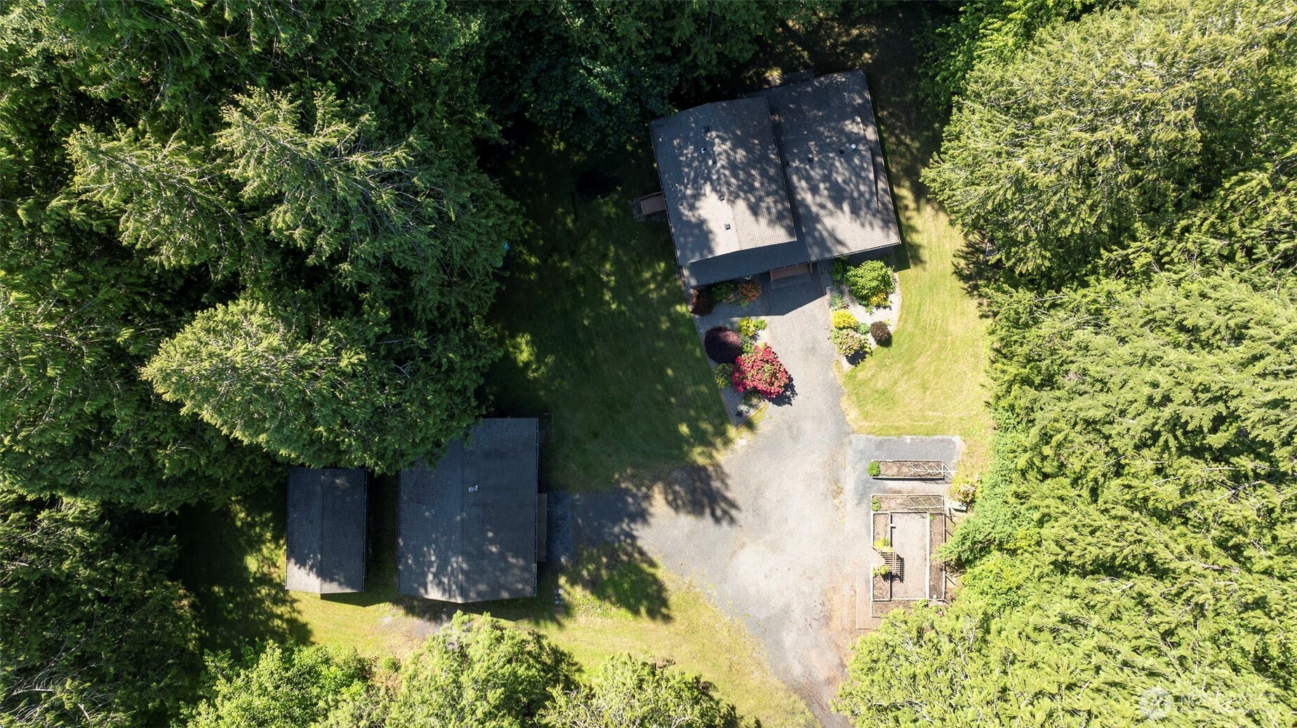 209 Alpha Way Onalaska, WA 98570 - Photo 26 of 40 front view of a house