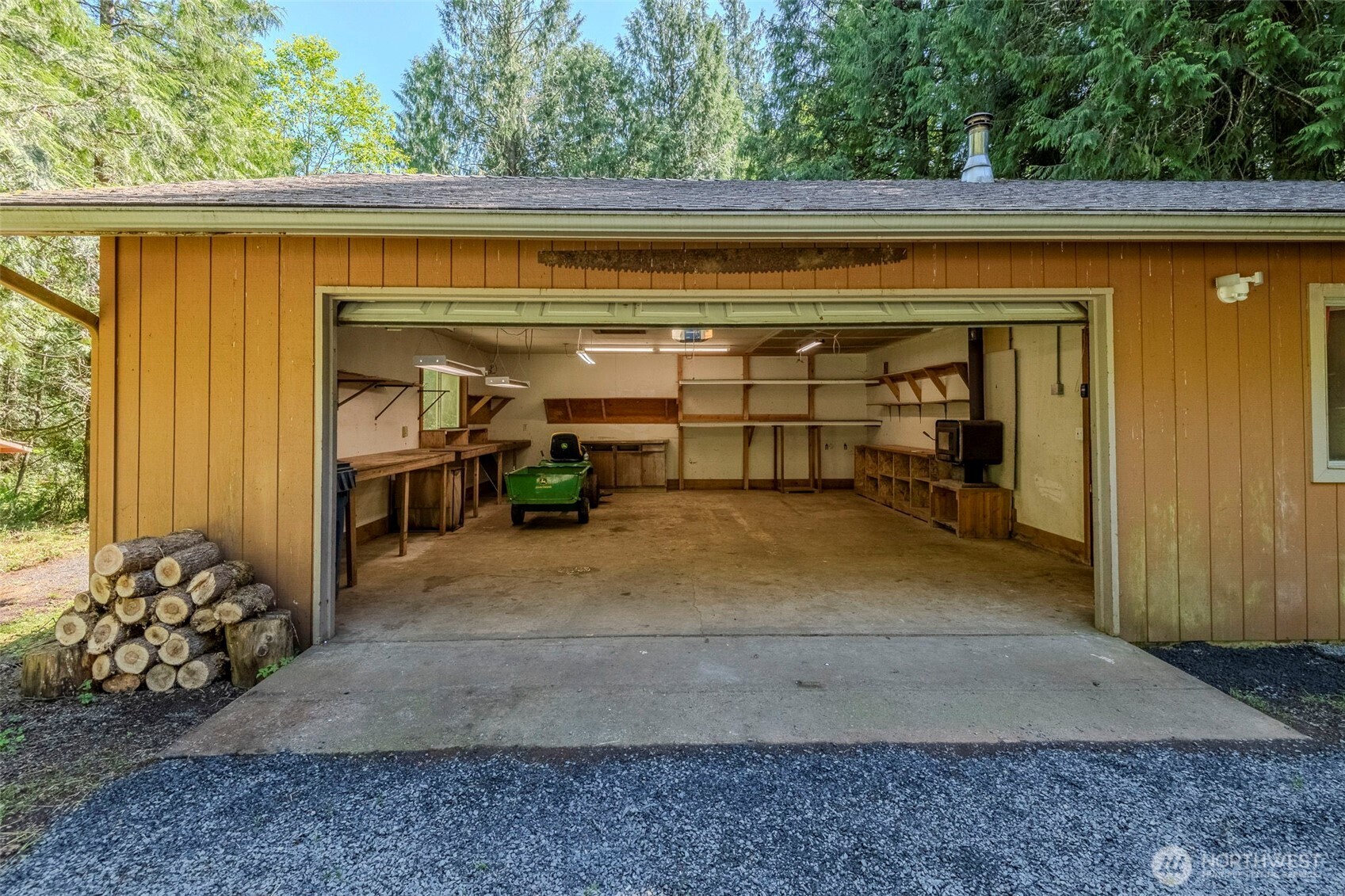 209 Alpha Way Onalaska, WA 98570 - Photo 31 of 40 a view of parking area