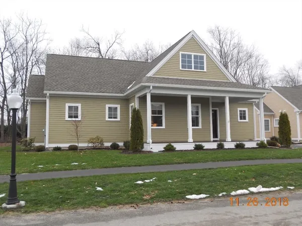 $725,000 | 6 East Commons Drive, Unit 6, Hadley, MA 01035