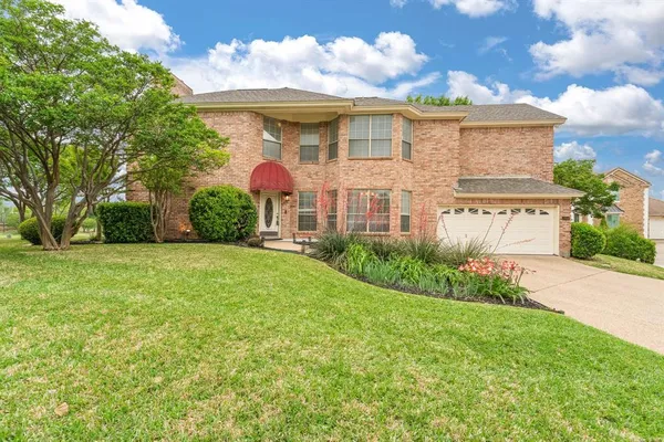 $450,000 | 5956 River Bend Drive, Benbrook, TX 76132