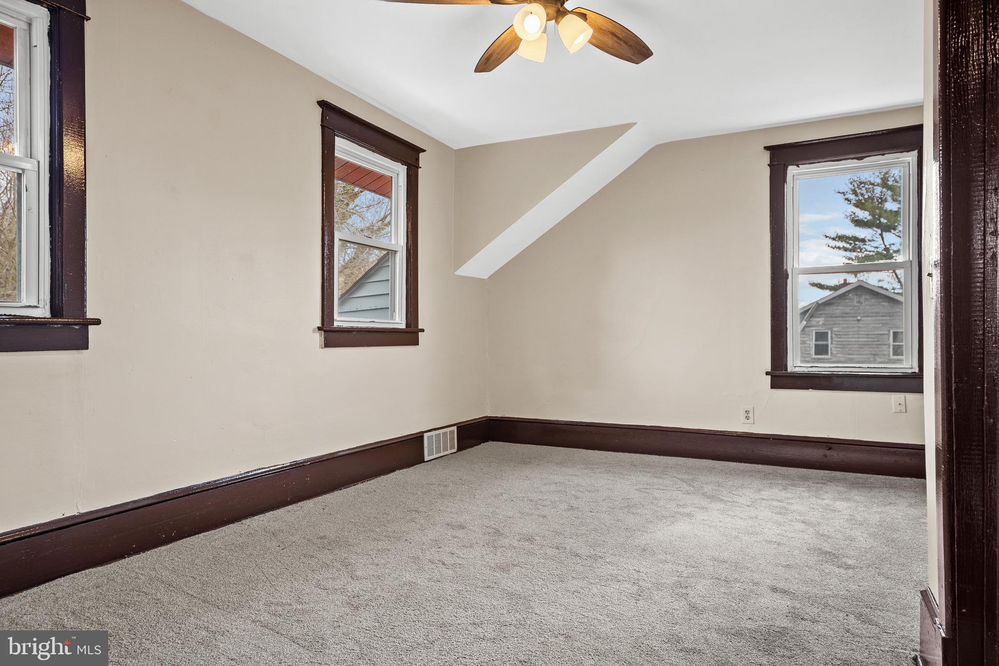 1909 South Main Road Vineland, NJ 08360 - Photo 22 of 38 Bedroom 3