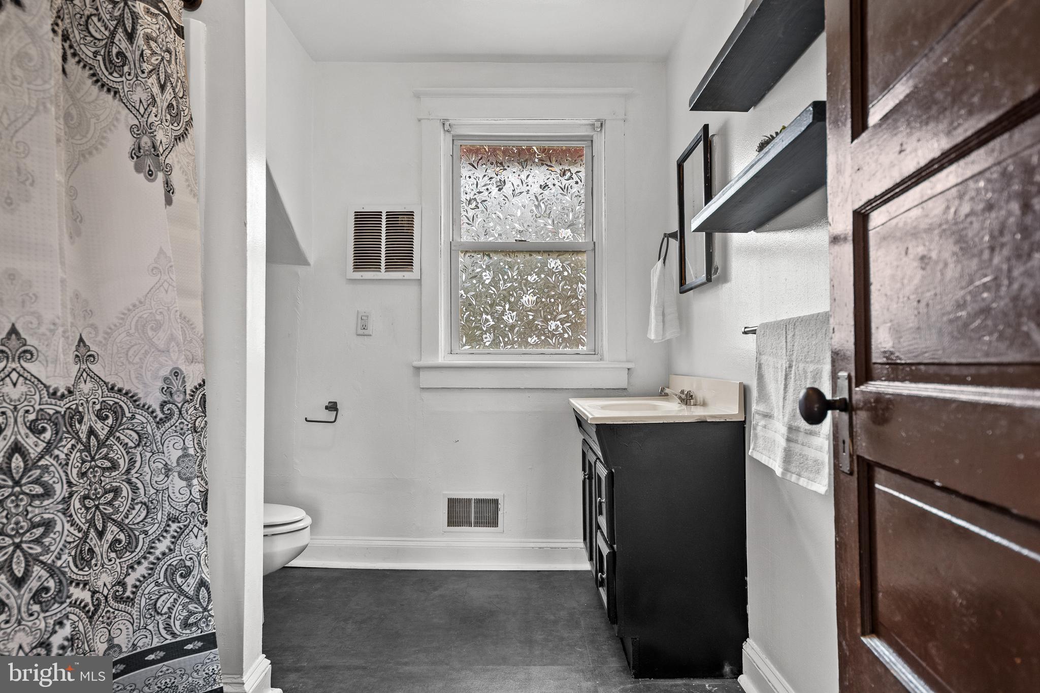 1909 South Main Road Vineland, NJ 08360 - Photo 25 of 38 Full bathroom