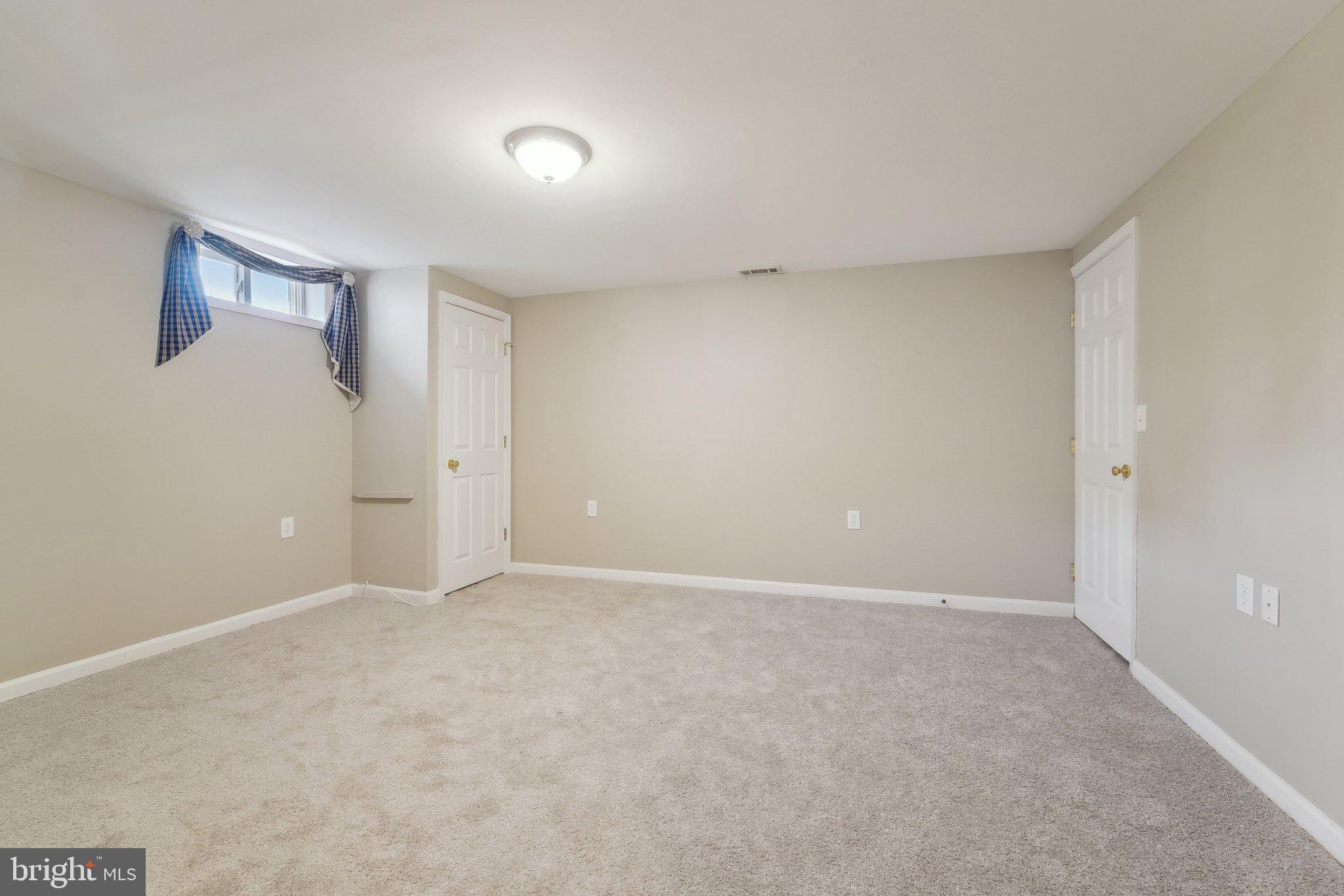 901 Mark Road Baltimore, MD 21225 - Photo 19 of 39 a view of an empty room