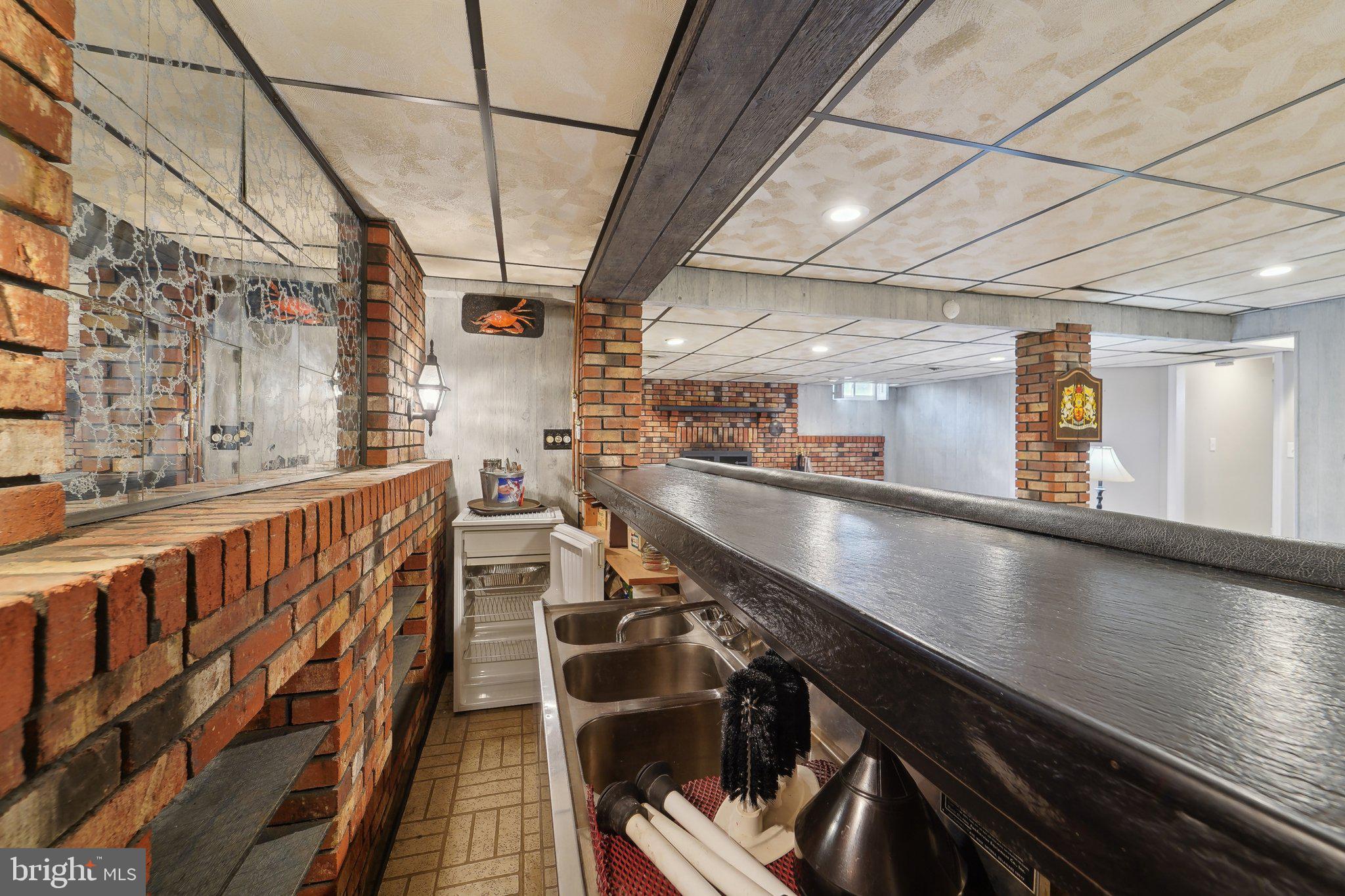 901 Mark Road Baltimore, MD 21225 - Photo 25 of 39 a view of a room with chairs