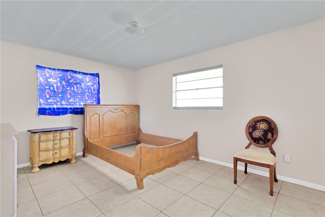 918 Bermuda Avenue Sebastian, FL 32958 - Photo 11 of 28