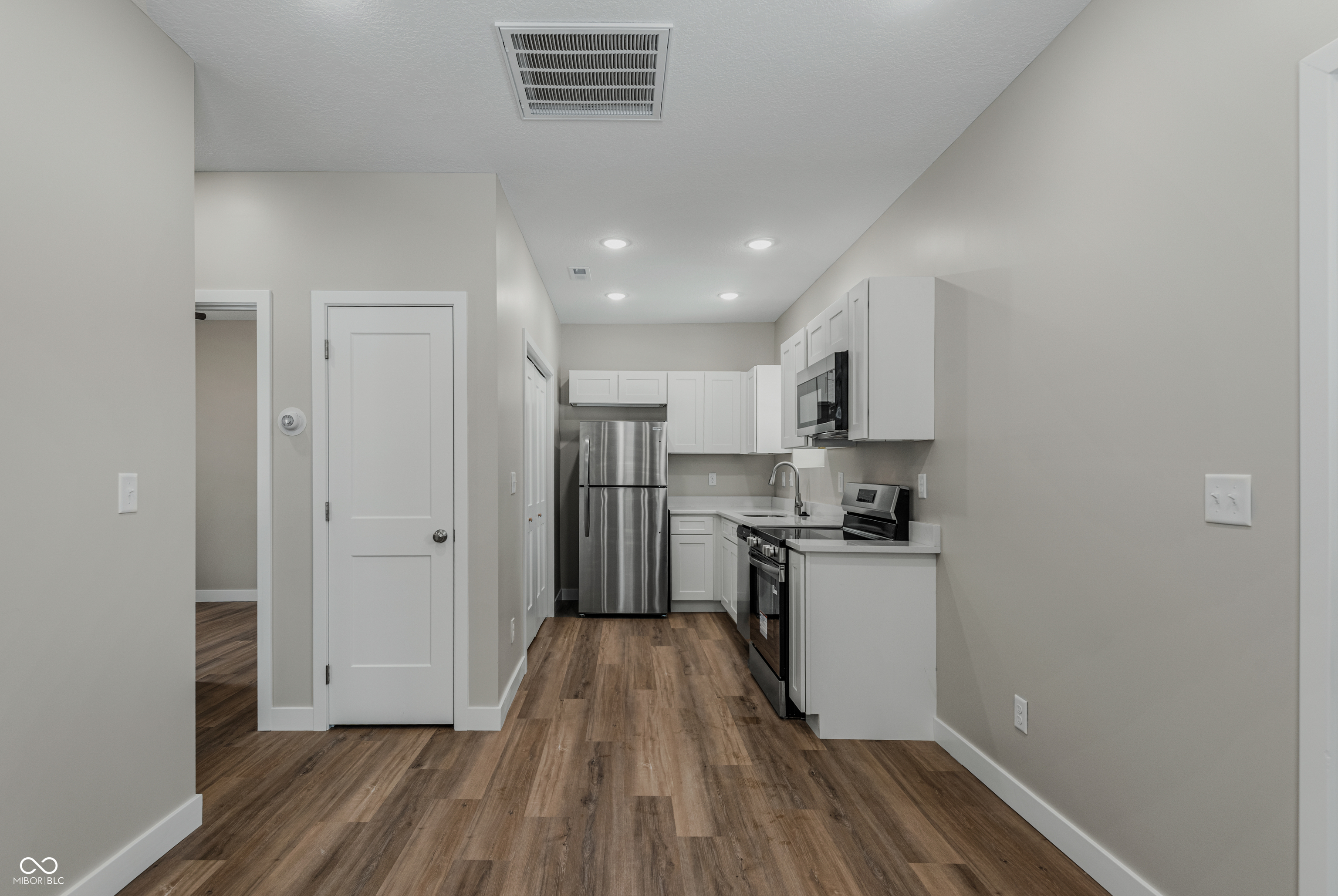 1802 California Street Columbus, IN 47201 - Photo 9 of 24