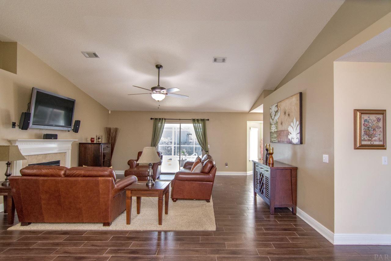 3069 Red Fern Road Cantonment, FL 32533 - Photo 7 of 36 Gallery Image 7