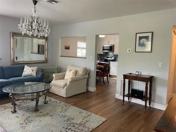 $3,995 | 940 3rd Street South, Unit 202, Naples, FL 34102