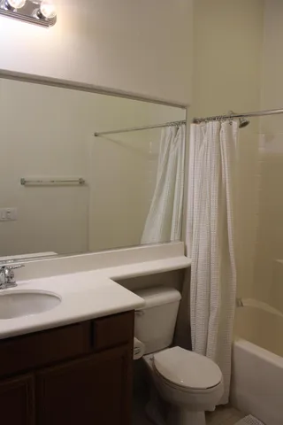 a view of workspace with washer and dryer