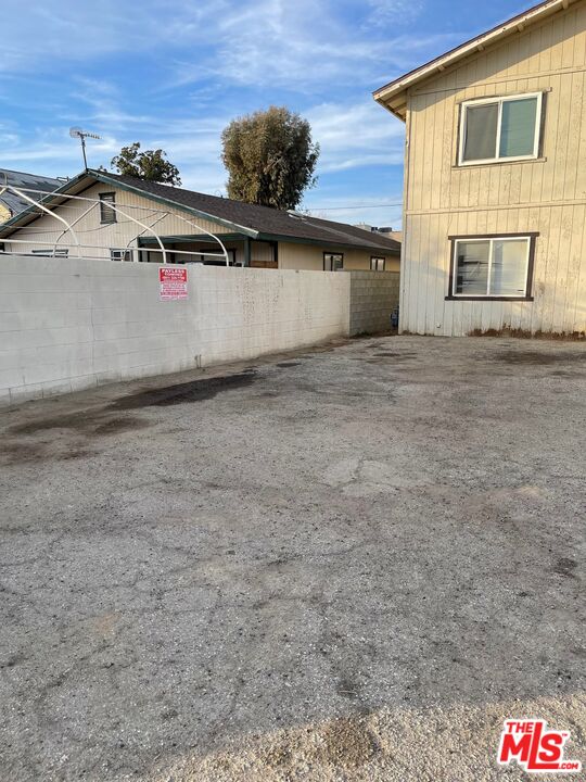 1817 Blanche Street, Unit C Bakersfield, CA 93304 - Photo 12 of 15