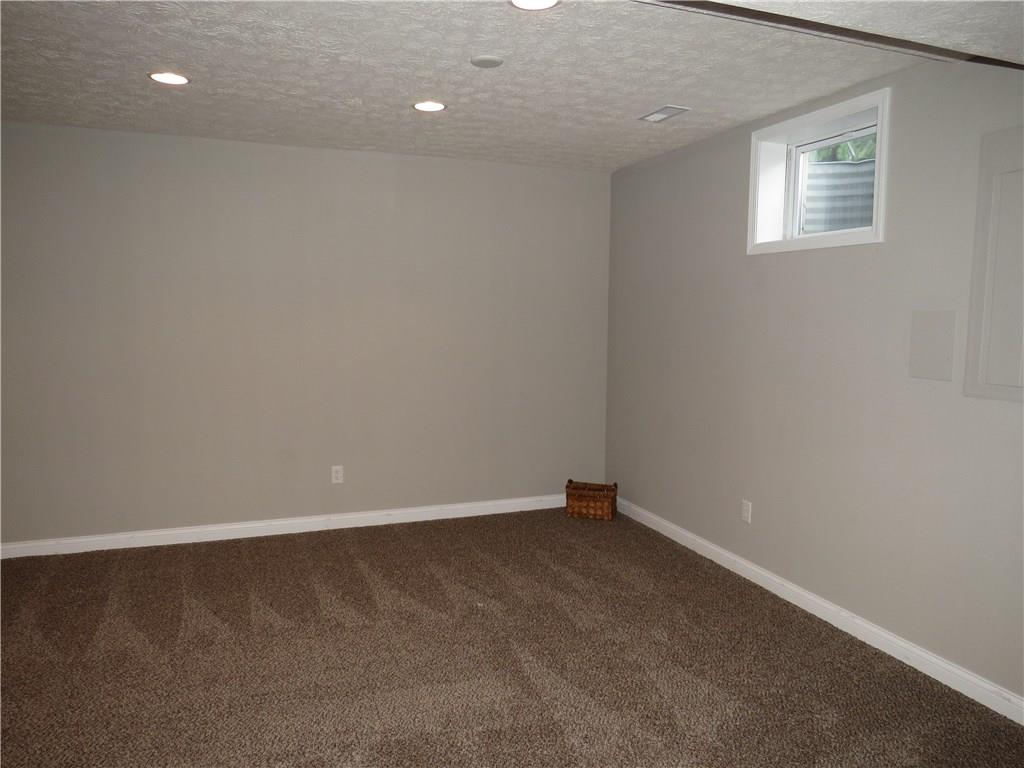 2958 Prairie Stream Way Columbus, IN 47203 - Photo 20 of 23 Gallery Image 20
