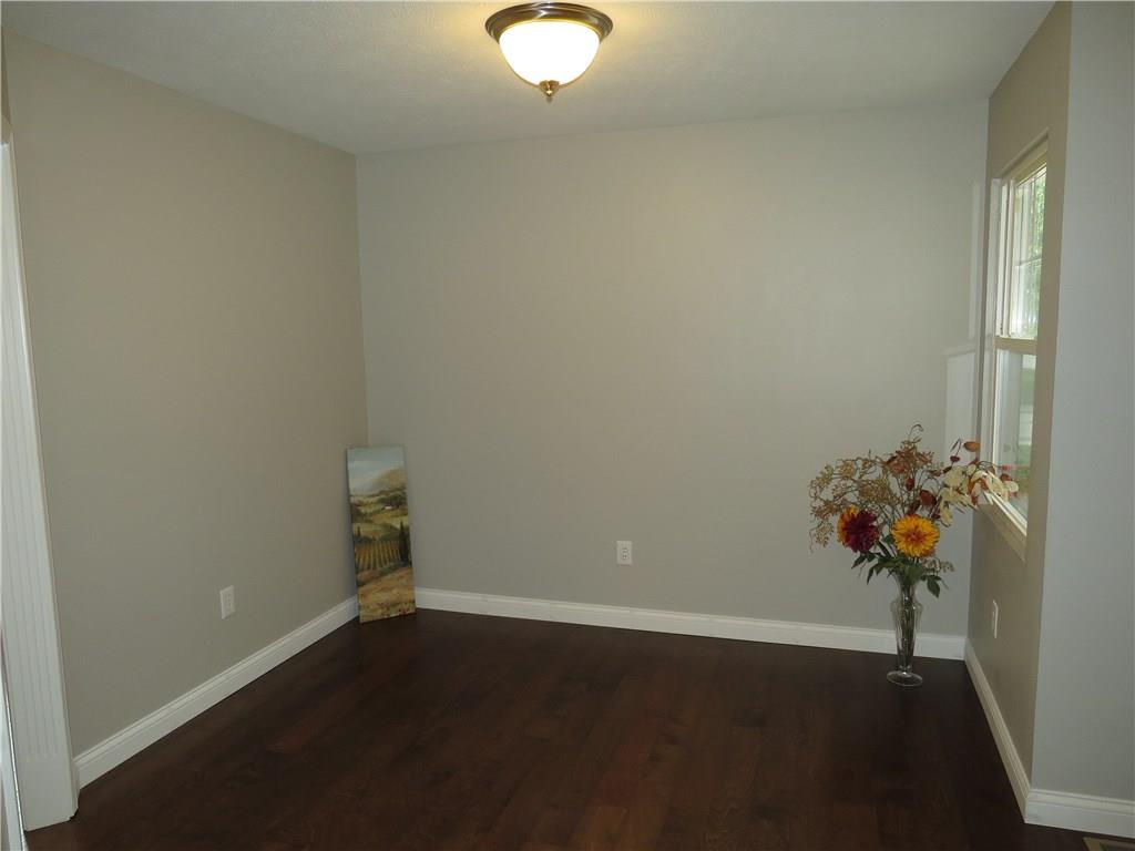 2958 Prairie Stream Way Columbus, IN 47203 - Photo 4 of 23 Gallery Image 4