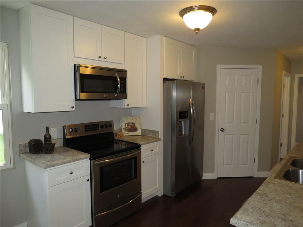 2958 Prairie Stream Way Columbus, IN 47203 - Photo 5 of 23 Gallery Image 5