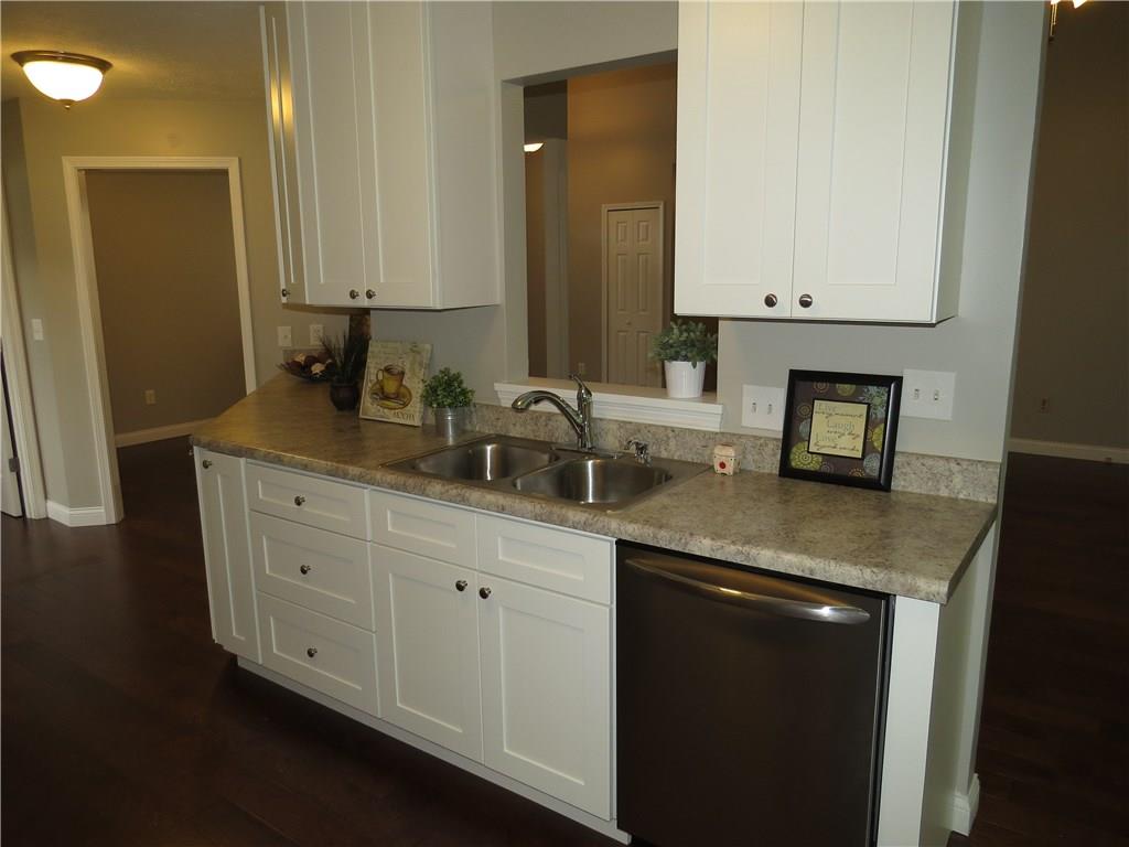 2958 Prairie Stream Way Columbus, IN 47203 - Photo 7 of 23 Gallery Image 7