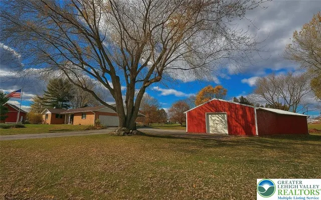 $465,000 | 8975 Mertztown Road, Mertztown, PA 19539