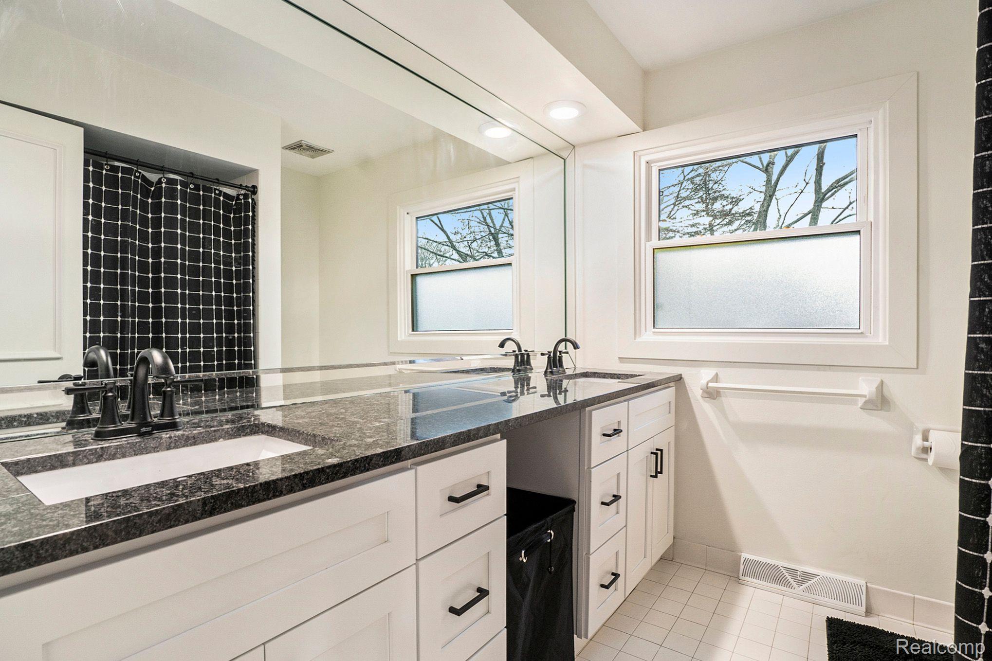 5384 Territorial Road Grand Blanc, MI 48439 - Photo 18 of 30 Gallery Image 18
