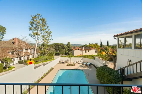 $3,695,000 | 3706 Effingham Place, Los Angeles, CA 90027