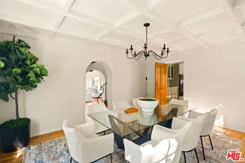 $3,695,000 | 3706 Effingham Place, Los Angeles, CA 90027