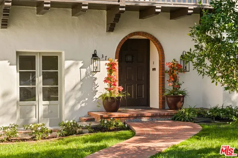 $3,695,000 | 3706 Effingham Place, Los Angeles, CA 90027