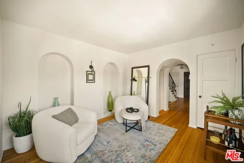 $3,695,000 | 3706 Effingham Place, Los Angeles, CA 90027