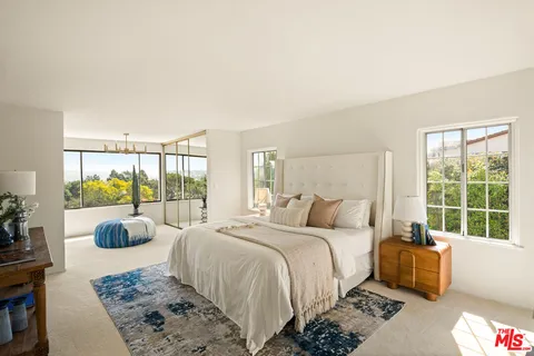 $3,695,000 | 3706 Effingham Place, Los Angeles, CA 90027