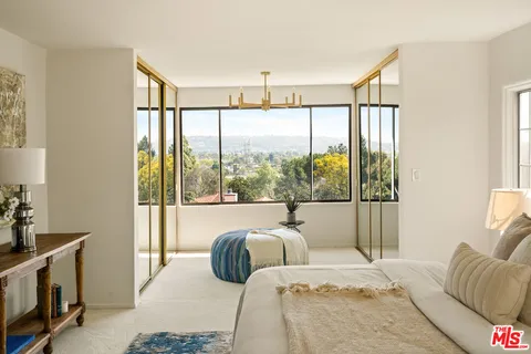 $3,695,000 | 3706 Effingham Place, Los Angeles, CA 90027