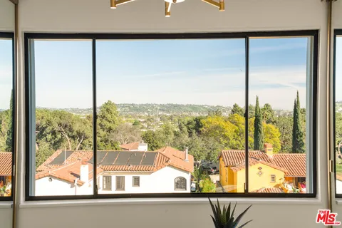 $3,695,000 | 3706 Effingham Place, Los Angeles, CA 90027