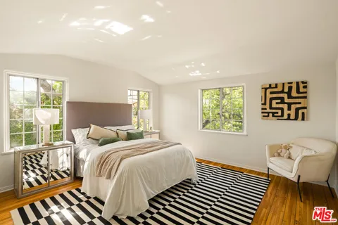 $3,695,000 | 3706 Effingham Place, Los Angeles, CA 90027