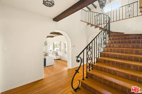 $3,695,000 | 3706 Effingham Place, Los Angeles, CA 90027