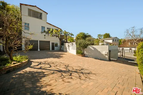 $3,695,000 | 3706 Effingham Place, Los Angeles, CA 90027