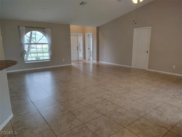 $2,000 | 1034 Southeast 5th Place, Cape Coral, FL 33990