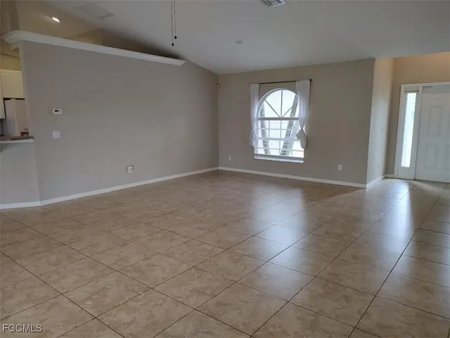 $2,000 | 1034 Southeast 5th Place, Cape Coral, FL 33990