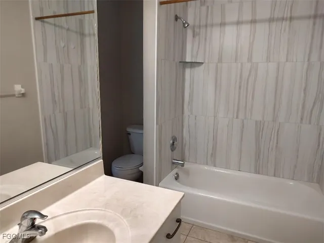 $2,000 | 1034 Southeast 5th Place, Cape Coral, FL 33990