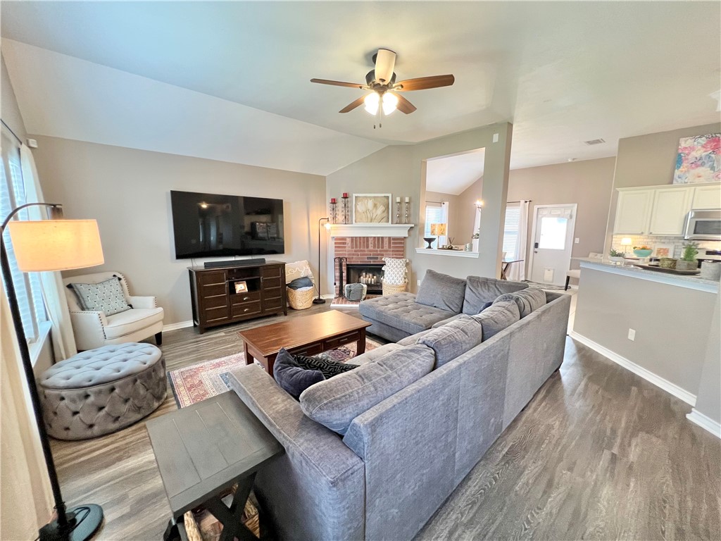 1111 Cupertino Street Portland, TX 78374 - Photo 4 of 33