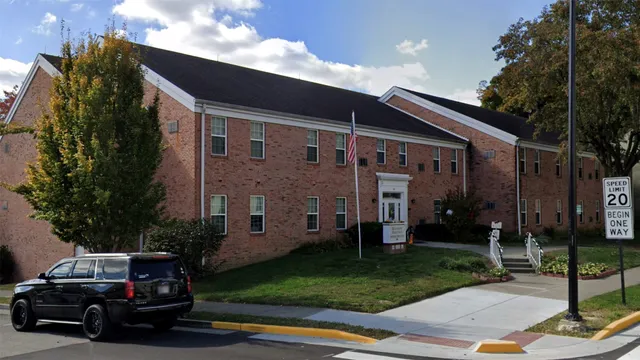 $1,032 | 101 West 2nd Street, Madison, IN 47250