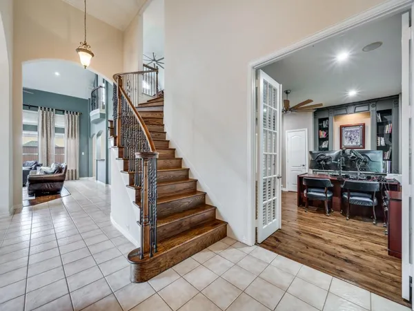 a view of entryway and hall