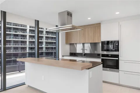 $1,599,000 | 1000 Brickell Plaza, Unit 4015, Miami, FL 33131