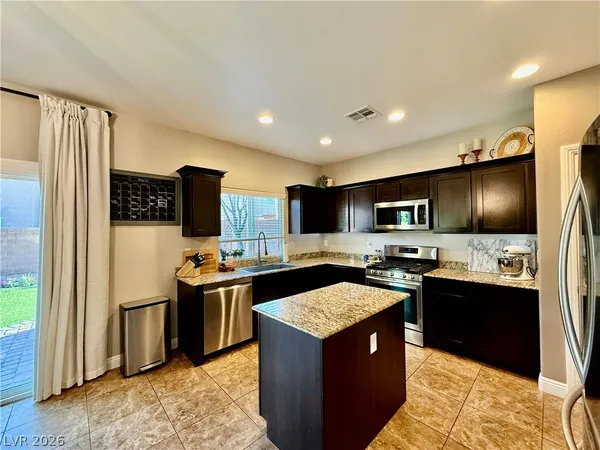 $2,395 | 10241 Gibson Isle Drive, Las Vegas, NV 89166