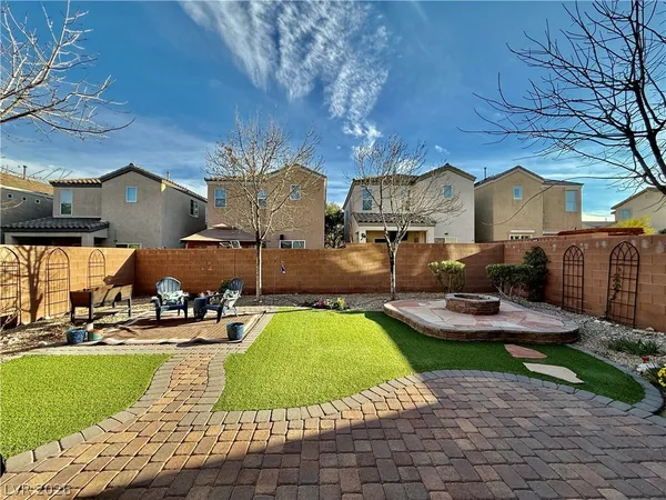$2,395 | 10241 Gibson Isle Drive, Las Vegas, NV 89166