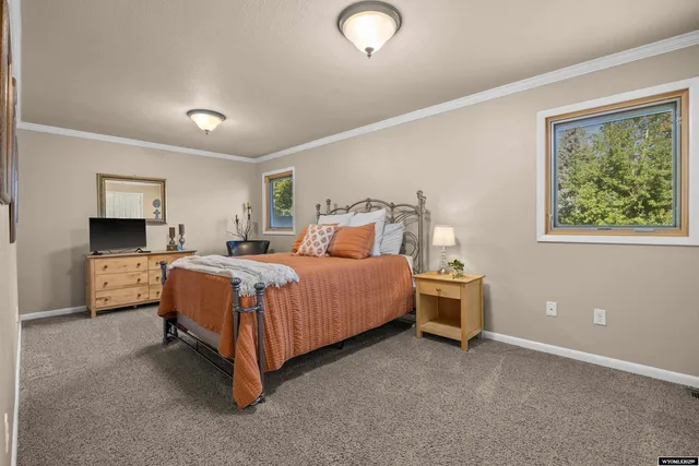 $585,000 | 950 Waterford, Casper, WY 82609