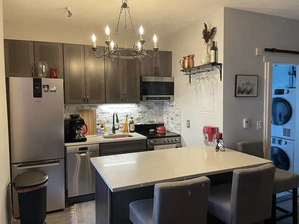 $3,150 | 160 Salem Street, Unit 5, Boston, MA 02113