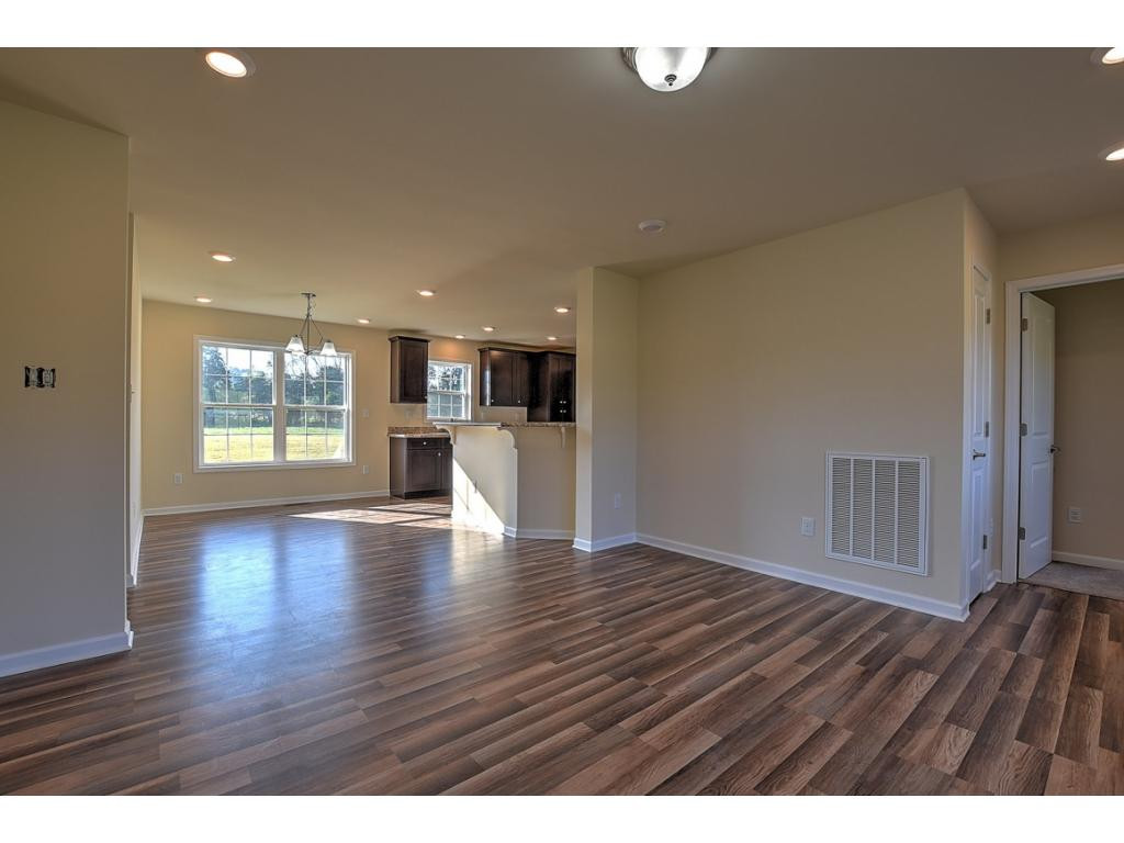 750 Lovelace Road Fall Branch, TN 37656 - Photo 5 of 36 Photo 5